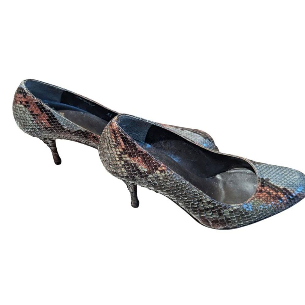 Stuart Weitzman Snakeskin Embossed Leather Pumps Size 5.5 M Heels Pointed Toe